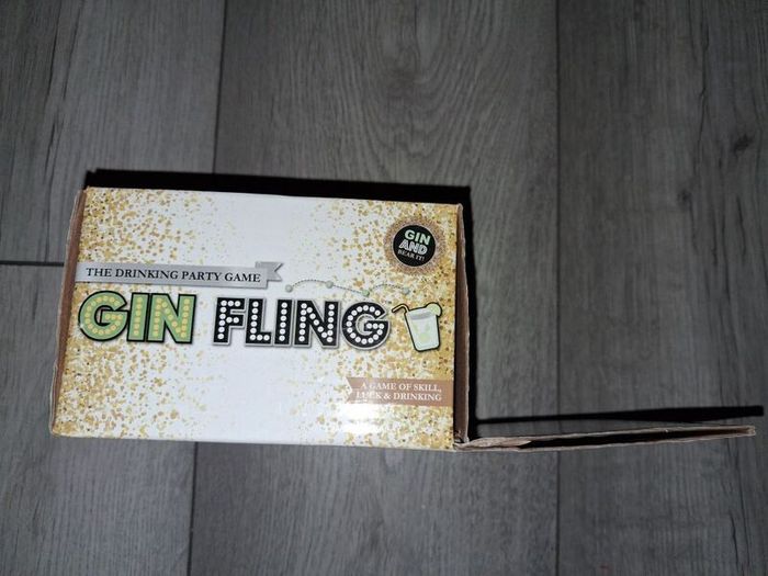 x2 Bundle - Brand New The Drinking Party Game - Gin Fling - RRP - 10.00 & Now Added - Brand New Heineken Shoulder Bag