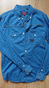 Duck and Cover T-shirt. Size S