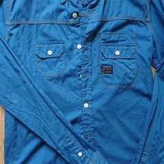 Duck and Cover T-shirt. Size S