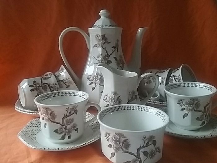 J. & G. Meakin "Innocense" Coffee Set