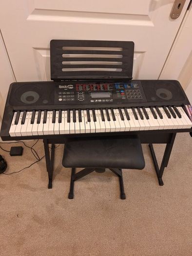 Kids piano with stool