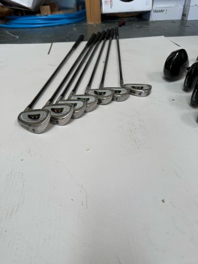 set golf clubs
