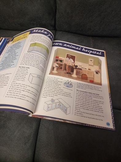 4 vintage Blue Peter annuals job lot.