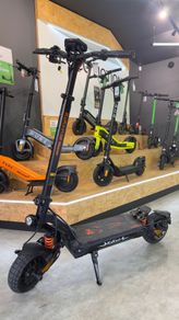 KuKirin G2 Master Electric Scooter + New LIVALL L23 Helmet