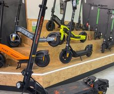 KuKirin G2 Master Electric Scooter + New LIVALL L23 Helmet