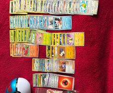 Pokemon Pokeball Storage tin, 100 cards and V/Ex cards