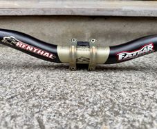 Renthal Fatbar Carbon 31.8mm , 780mm Wide , with Stem