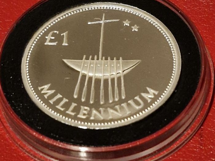Ireland Piedforte Silver Proof 2000 Millennium 1 Pound Coin in Original Case with COA
