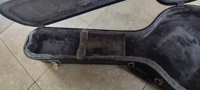 Banjo hard case gig bag - black (fits 19 fret banjos perfectly)