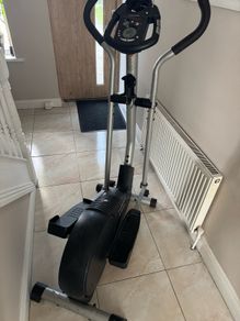 Cross Trainer