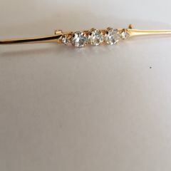 Broach Pin with sparkling clear stones