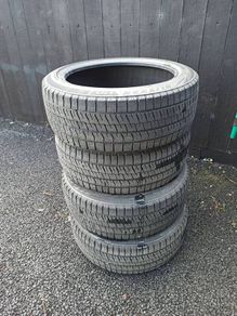 4 Winter Tyres 225 45 R18 Bridgestone