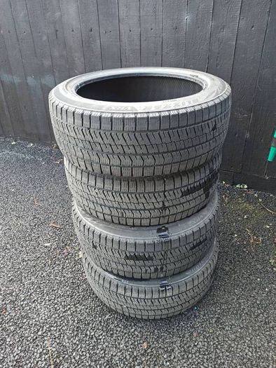 4 Winter Tyres 225 45 R18 Bridgestone