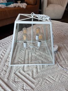 Lantern style chandelier 4 bulb
