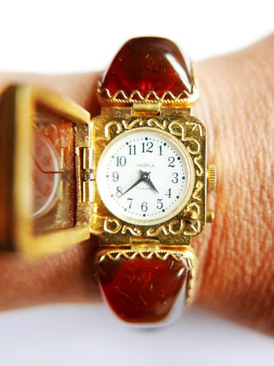 Vintage womens amber cocktail watch. Russian Watch Ladies CHAIKA