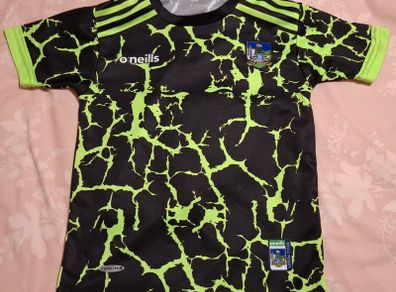 Limerick GAA Official O'Neills Hurling Jersey (Youths 7-8 Years) FREE POST