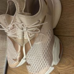 Nike trainers women size uk6.5 EU40.5