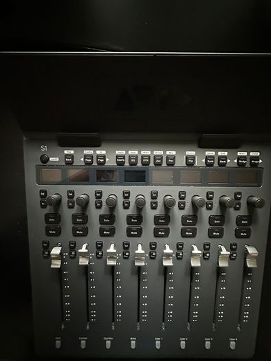 Avid S1