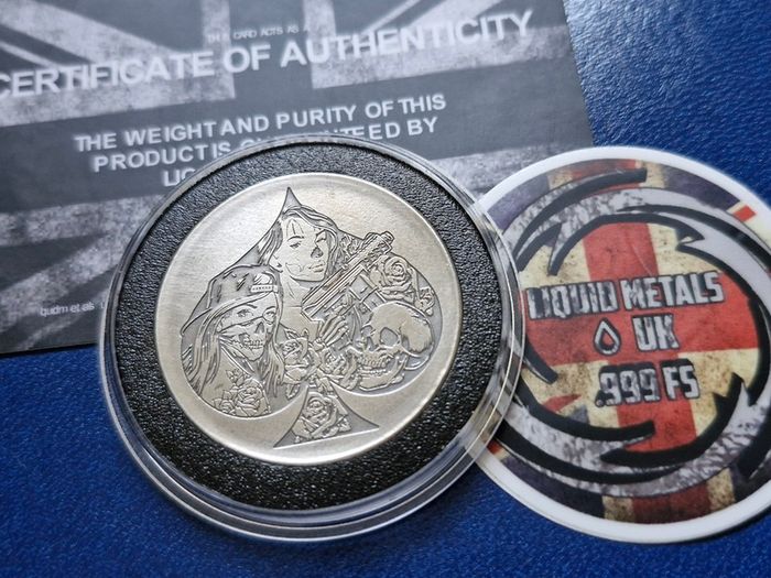 Liquid Metals These Streets .999  silver 30 Gram Round UK