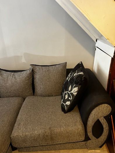 Couch and coffee table FREE FOR PICK UP