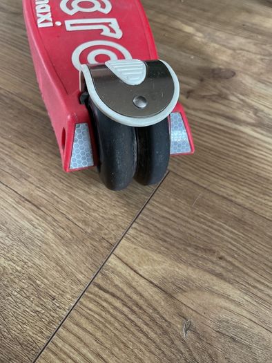 Micro Maxi Deluxe with LED Wheels