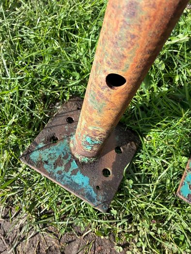 2 Heavy Duty Acrow props