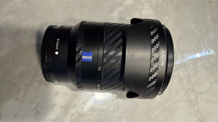 Sony FE 24-70mm f/4 ZA OSS Zeiss Vario-Tessar T Zoom lens
