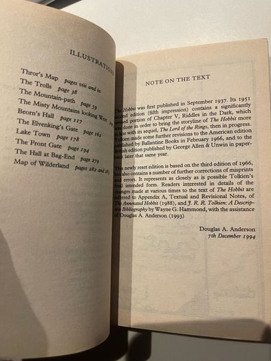 The Hobbit (JRR Tolkien)