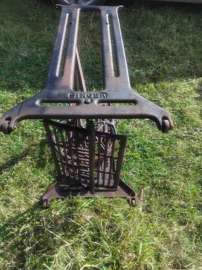 singer sewing machine base