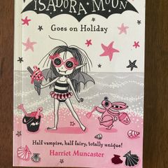 Idadora moon goes on holiday