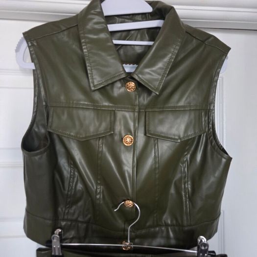 Green Faux leather set, size 10