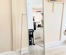 long standing mirror