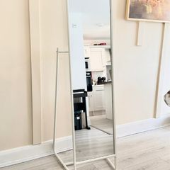 long standing mirror