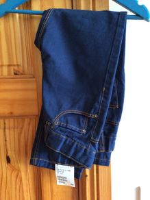 H&M girls dark blue denim jeans age4/5 yrs BNWTS