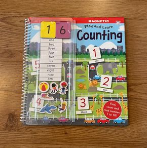 Magnetic Play & Learn Counting Book
