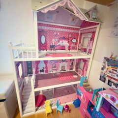 dolls house