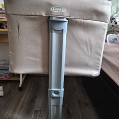 Graco bedside crib