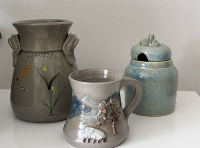 Irish Pottery, Howth,Craw and Pots by Dee