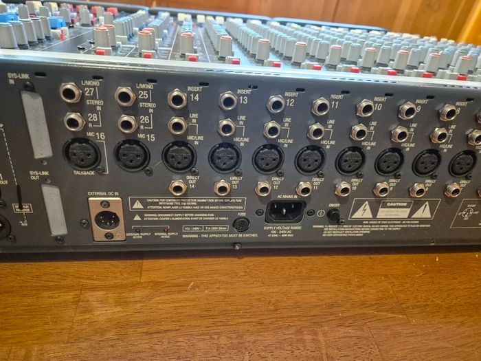 Allen & Heath GL2200 24-Channel Mixer in Flight Case