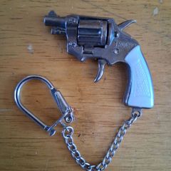 Vintage capgun revolver keyring