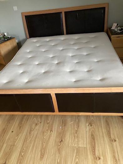 Premium Solid Oak and Leather 6ft Super King Bed - Complete Bundle
