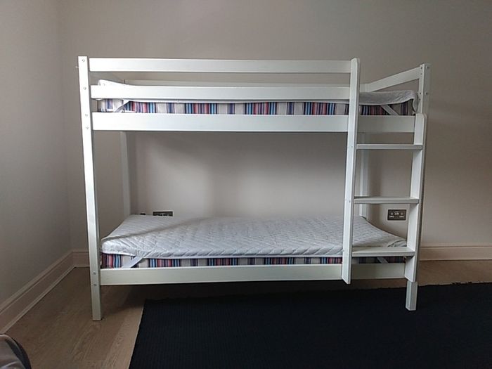 Bunk Bed with 2 mattresses