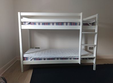 Bunk Bed with 2 mattresses