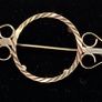 Vintage 9ct yellow gold Half sovereign coin holder brooch Image 6
