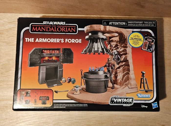 Star Wars The Armorer's Forge 3.75" Scale New & Unopened