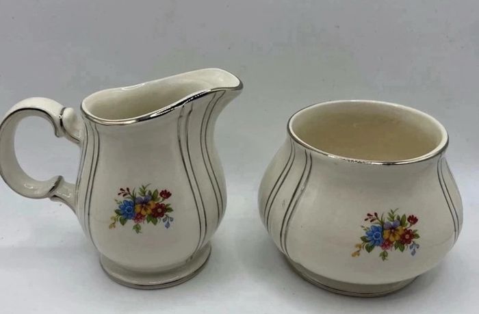 1950s  Sadler England Creamer & Sugar Bowl Set | Floral Pattern 4159