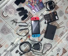 Nintendo Switch, Games and Docks