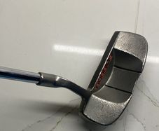 Taylormade golf putter