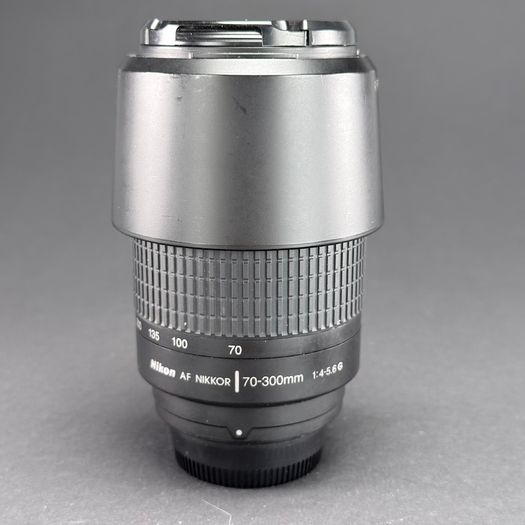 Nikon Nikkor AF 70-300mm lens