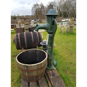 Cast Iron Pump Large Green H238